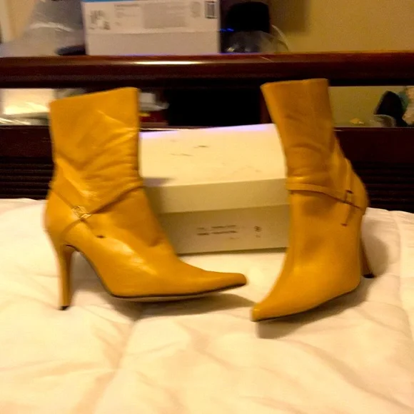 Coup Detat Ankle Boots size #9, color, camel. - Picture 1 of 8